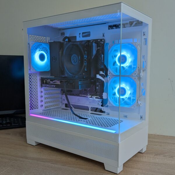 Komputer RTX 5060 / Ryzen 7 7500F / 16GB RAM / 1TB M.2 Phanteks XT View Biała