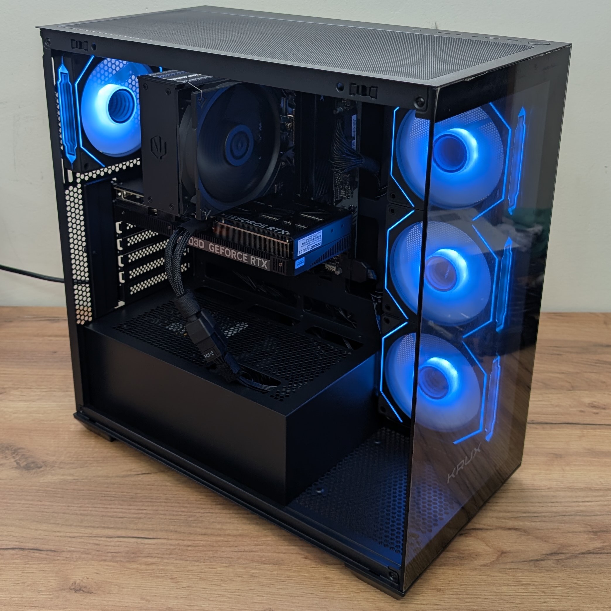 Komputer RTX 5070 / Intel i5 14400F / 32GB RAM / 1TB M.2 KRUX EXO - obrazek 8