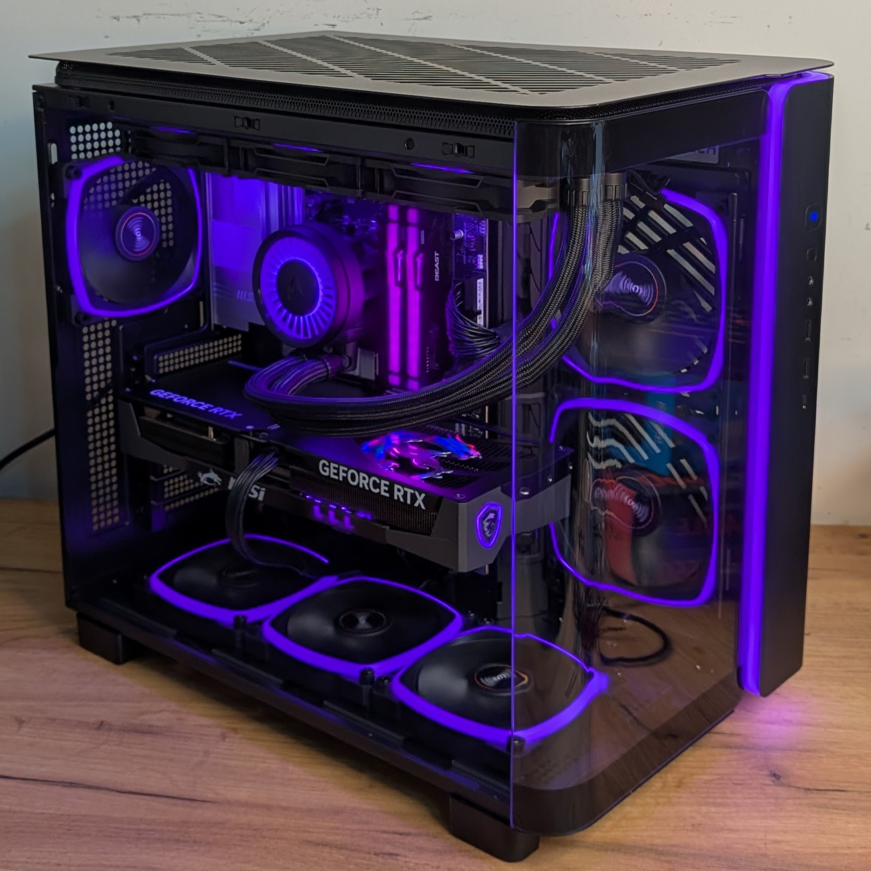 Komputer RTX 5080 / Ryzen 7 7800X3D / 32GB RAM / 1TB M.2 / Arctic Freezer III 360 Montech King 95 PRO