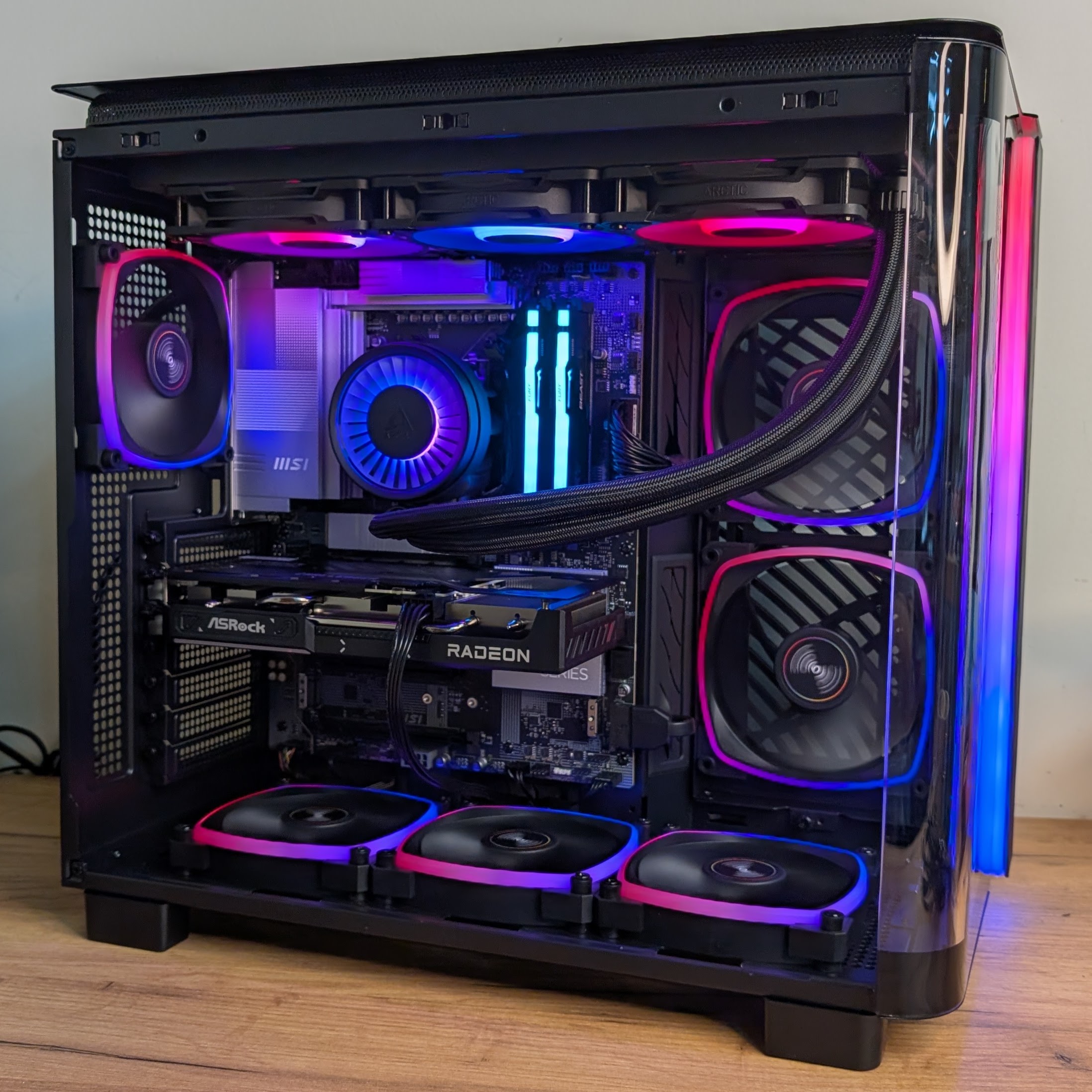 Komputer RX 9060XT 16GB / Ryzen 7 7700 / 16GB RAM DDR5 / 1TB M.2 / Arctic Freezer III 360 Montech King 95 PRO - obrazek 2