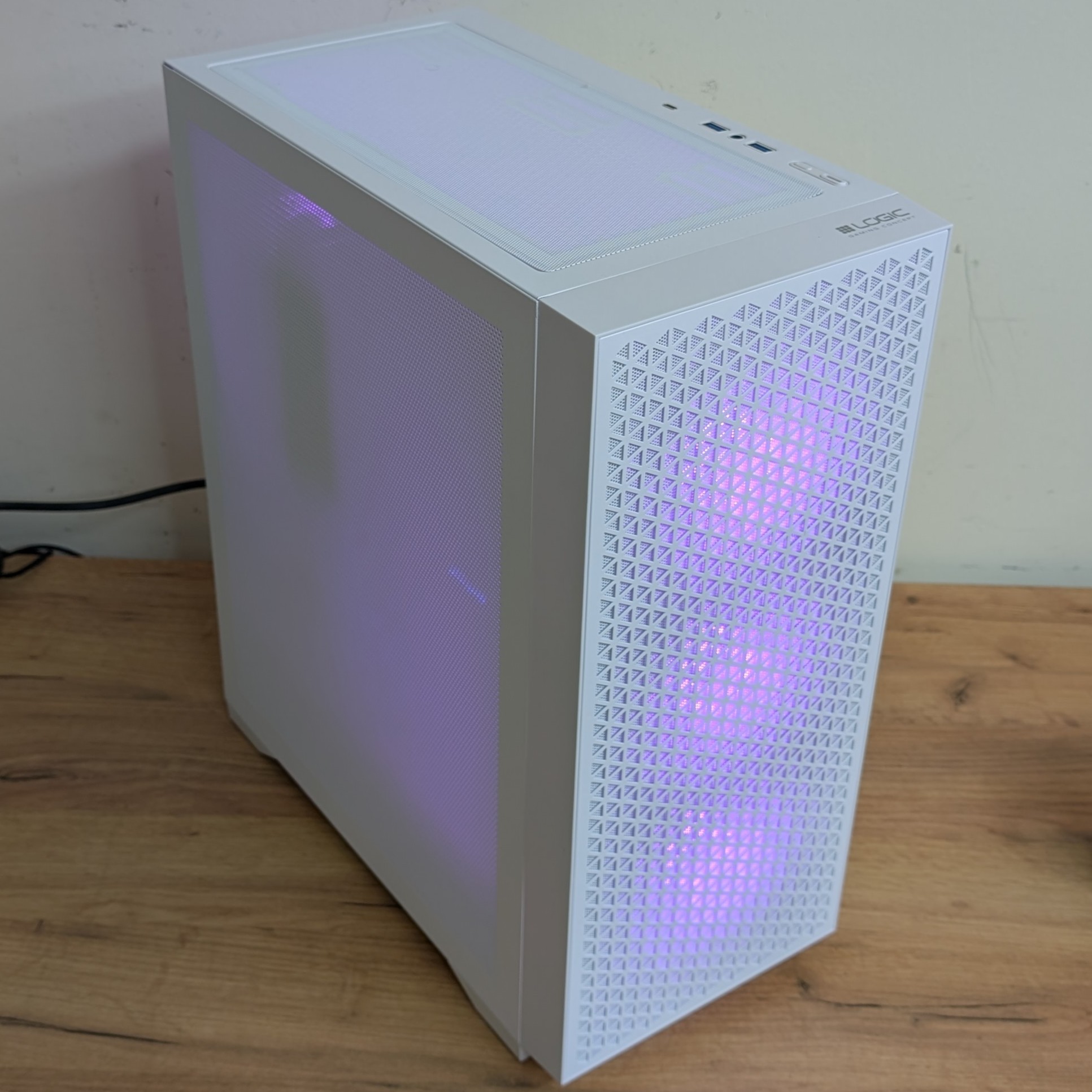 Komputer RTX 5060 / RYZEN 7500F / 16GB RAM DDR5 / 1TB M.2 / Logic Dart Pro Midi ARGB WHITE (NOWOŚĆ) - obrazek 7