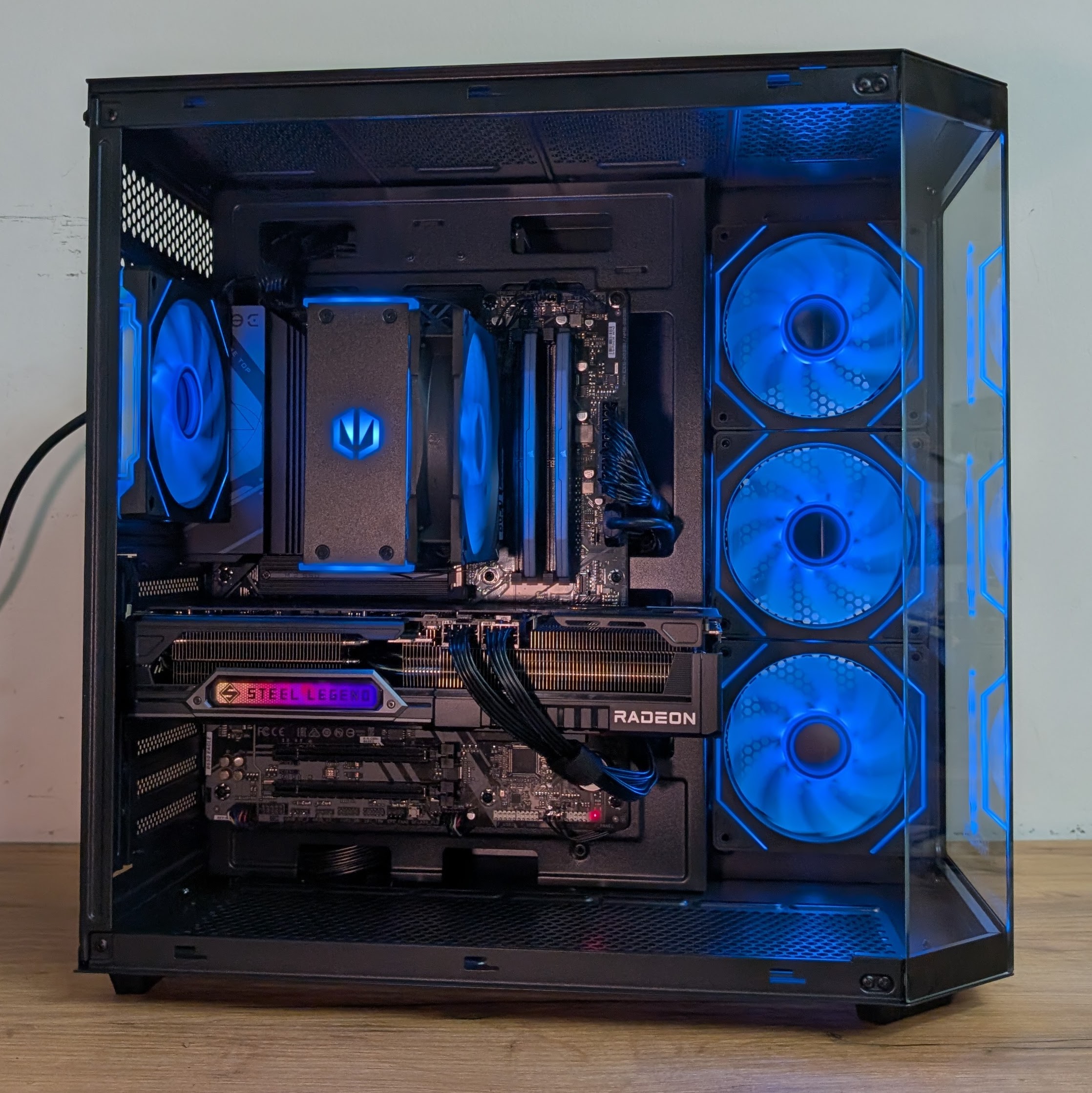 Komputer RX 9070 / Ryzen 7700 / 32GB RAM DDR5 / 1TB M.2 / Fera 5 Black ARGB KRUX Empero - obrazek 5