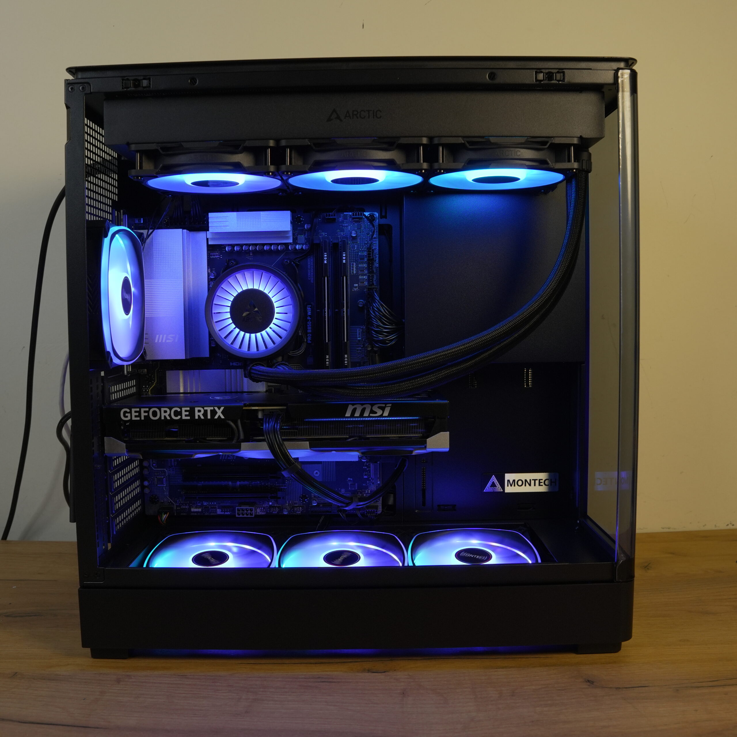 Komputer RTX 5070Ti / Ryzen 7 7700 / 32GB RAM / 1TB M.2 / Arctic LF III PRO 360 ARGB / Montech King 45 PRO - obrazek 11