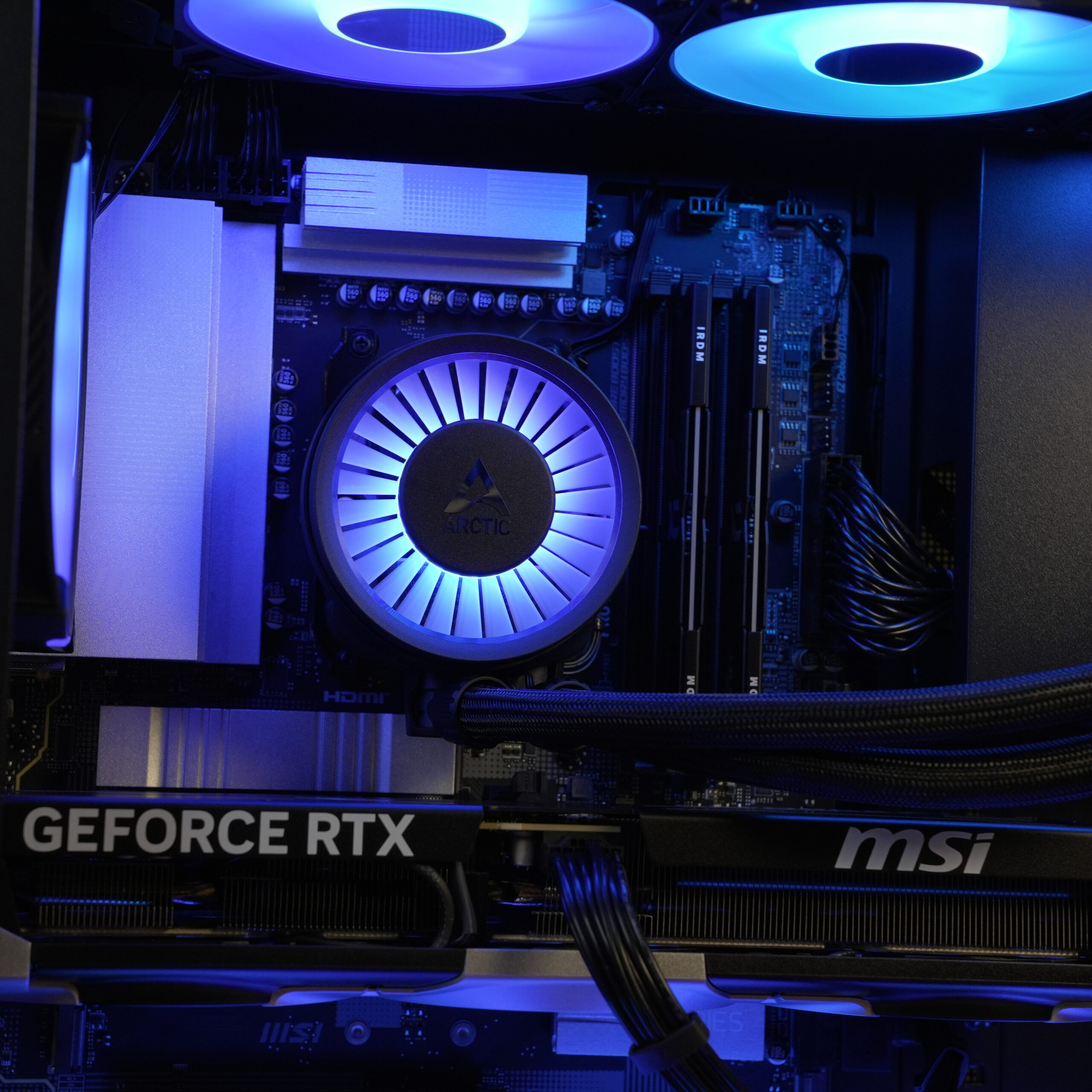 Komputer RTX 5070Ti / Ryzen 7 7700 / 32GB RAM / 1TB M.2 / Arctic LF III PRO 360 ARGB / Montech King 45 PRO - obrazek 12