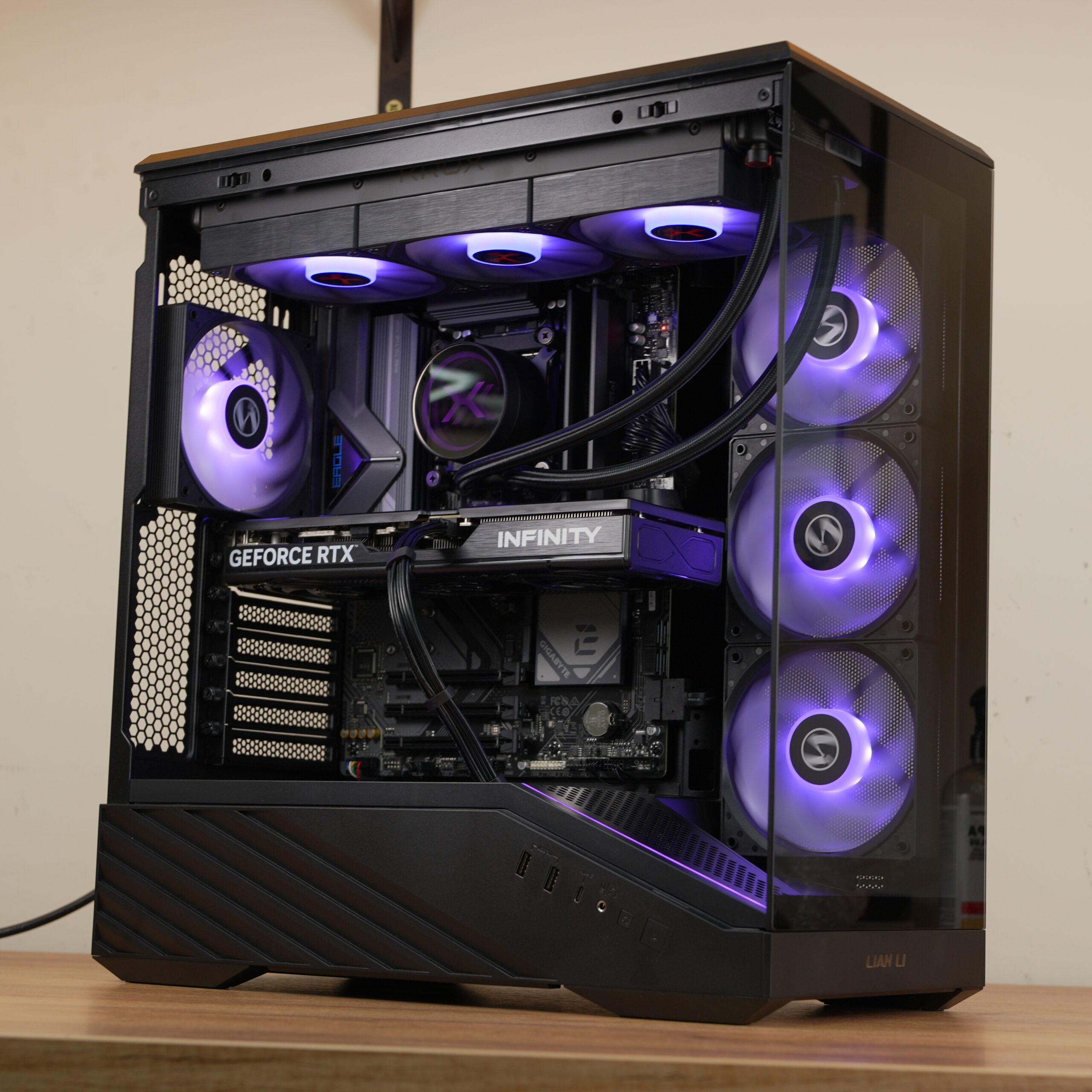 Komputer RTX 5070 / Ryzen 7 7700 / 32GB RAM / 1TB M.2 / Krux Hydrox 360 / Lian Li V100R - obrazek 2